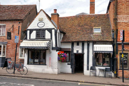 Stratford-upon-Avon, UK - July 21 2017:The Cordelia "Mother of the Bride" shop on Sheep Street in Stratford, a traditional tudor wattle and daub building dating back to the 16th Centuryのeditorial素材