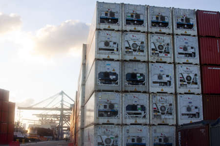 Beach Containers 