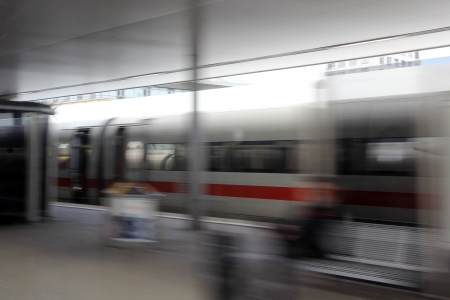A abfahrender ICE train stationの写真素材