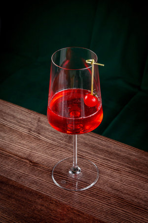 Cocktail berry aperol spritz. Sauvignon Blanc, strawberry and tomato water, in a glass