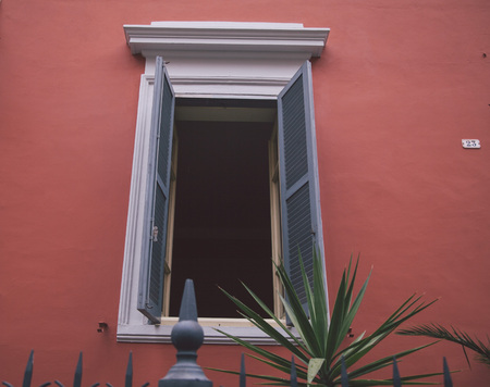 window in Romeの写真素材