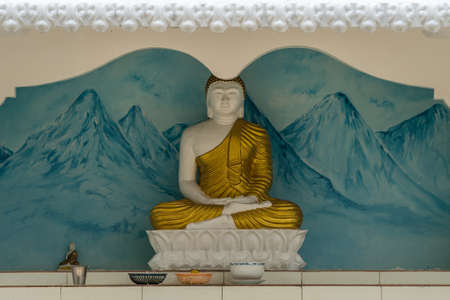 TANGALLE, SRI LANKA - January 01, 2017: Buddha statue at the temple. Sri lanka, Tangalleのeditorial素材