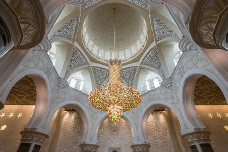 Abu Dhabi, United Arab Emirates,  JANUARY 04, 2018:  Interior the Sheikh Zayed Grand Mosque in Abu Dhabi United Arab Emirates. It iis the largest mosque in United Arab Emirates.のeditorial素材
