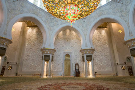 Abu Dhabi, United Arab Emirates,  JANUARY 04, 2018:  Interior the Sheikh Zayed Grand Mosque in Abu Dhabi United Arab Emirates. It iis the largest mosque in United Arab Emirates.のeditorial素材
