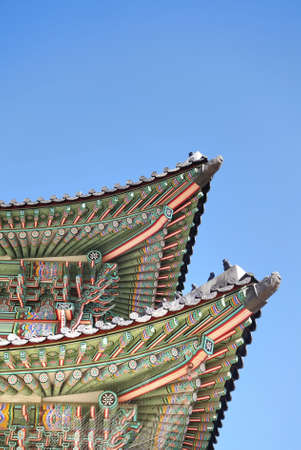 Roof detail of Gyeongbokgung palace in Seoul, South Koreaのeditorial素材