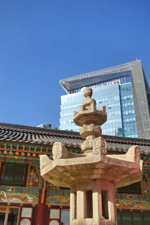 SEOUL, SOUTH KOREA - December 8, 2017 : Jogyesa is the chief temple of the Jogye Order of Korean Buddhism, Jogyesa Temple is located in one of the most popular cultural streets in Seoul, Insa-dong.のeditorial素材