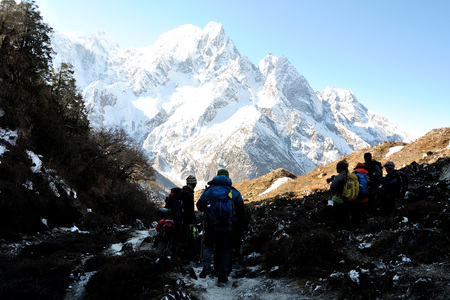 hikers mountain, hiker in the high mountain of himalayaの写真素材