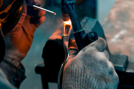 TIG welder to weld aluminum car part