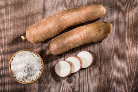 Manihot esculenta - Raw cassava root starch.