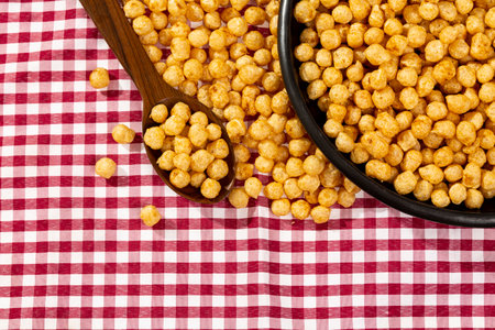 Chenopodium Quinoa - Caramelized Organic Quinoa Pop Seedsの写真素材