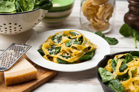 Spinach tagliatelle pastaの写真素材