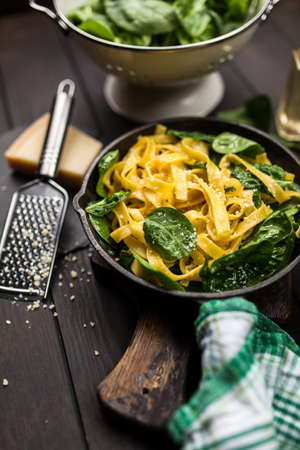 Spinach tagliatelle pastaの写真素材