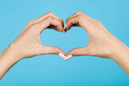 Hands showing heart signの写真素材