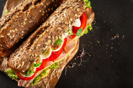 Classic BLT sandwichesの写真素材