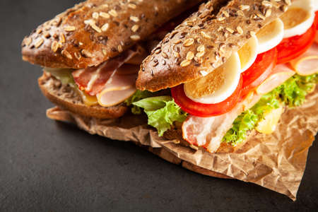 Classic BLT sandwichesの写真素材