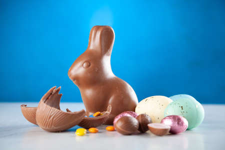 Easter chocolate bunny and eggsの写真素材