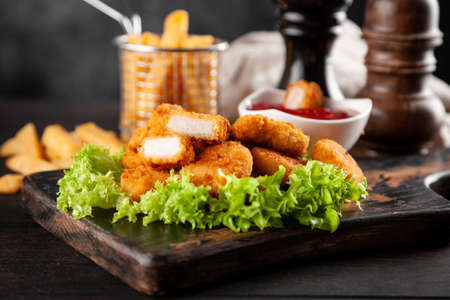 Crispy chicken nuggetsの写真素材
