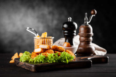 Crispy chicken nuggetsの写真素材