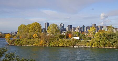 Montreal skyline taken in the dayの写真素材