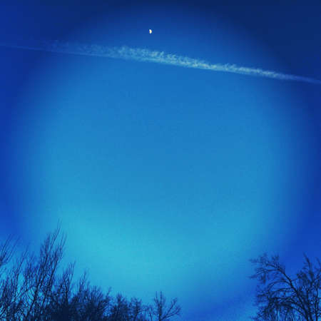 Moon in the skyの素材