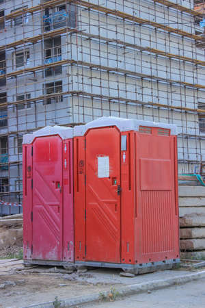 mobile toilet at construction site. used by workers at the construction site.
の写真素材
