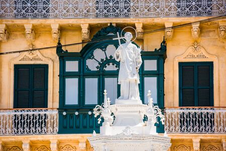 Valletta, Malta - 25 May 2015: Statue Of St. Lawrence On Misrah Ir-Rebha of Birgu in Maltaのeditorial素材