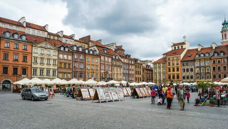Warsaw, Poland - 8 March 2015:  view on an old Market square of Warsaw in Polandのeditorial素材