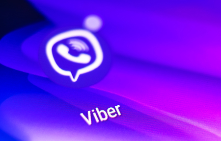 Kharkiv, Ukraine - 14 August, 2018: Icon Viber for computer on the smartphoneのeditorial素材