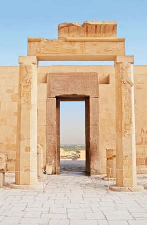 View through Gates in Hatshepsut Temple, Luxor, Egyptの写真素材