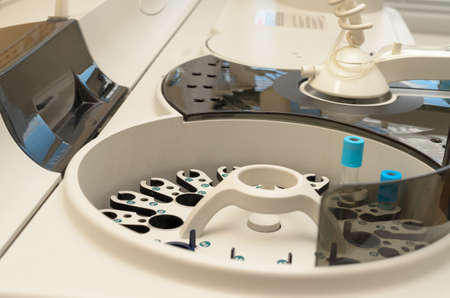 Equipment for chemical laboratory.Equipment for use with biological fluids.
