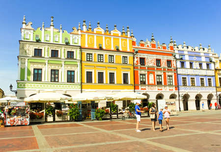 ZAMOSC, POLAND - JULY 28, 2019: colorful renaissance houses at Market Square of historical city center of Zamosc UNESCO World Heritageのeditorial素材