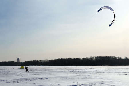 Parachute Surfing in Winterの写真素材