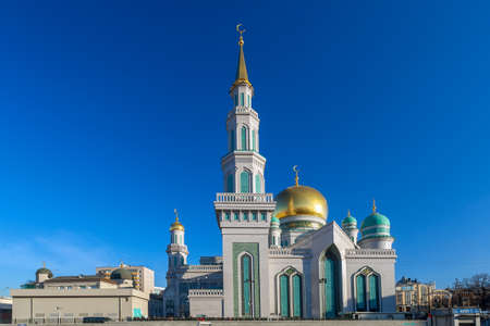 Moscow, Russia - November 16, 2018: The Moscow Cathedral Mosque in the sunny day. Architecture, islam.のeditorial素材