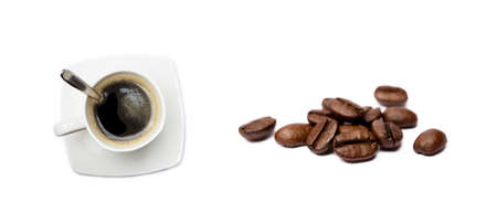 Cup of coffee and coffee beans isolated on white backgroundの写真素材