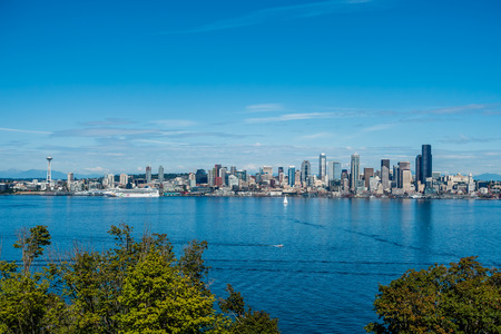 Port of Seattle signs agreement with Norwegian Cruise Lines to continue operations for 15 years. Location - Seattle.  Date - 8/9/2015の写真素材
