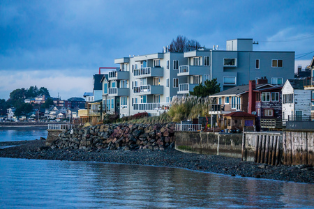A view of waterfront homes in West Seattle, Washington.の写真素材