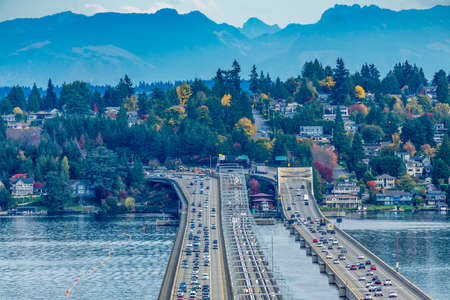 Floating bridges in Seattle, Washington in autumn.の写真素材