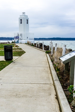 A view of the lighthouse at Broen's Point in Washington State.の写真素材