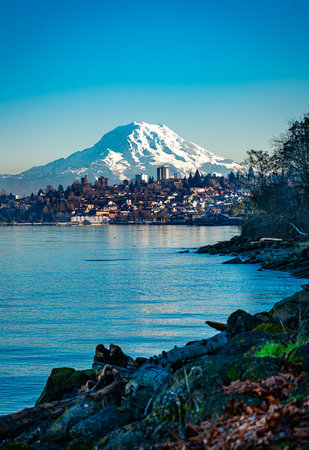 A veiw of Mount Rainier from Ruston, Washington.