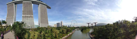 Panoramic shot of Marina Bay Sands and Singapore Flyer from Gardens By The Bayの素材