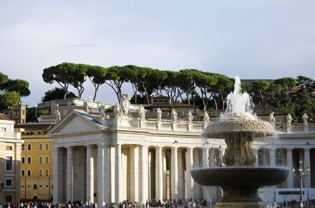 The Berninis Colonnades and fountain in Romeの写真素材