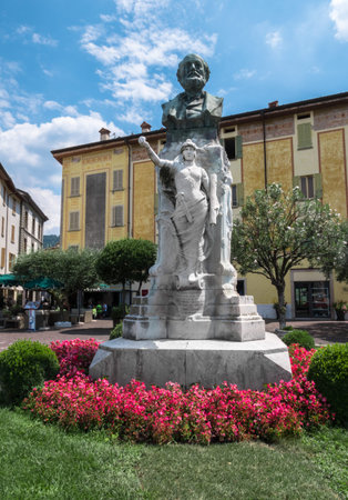 Statue of Gabriele Rosa. Iseo (BS), ITALY - July 24, 2018.のeditorial素材