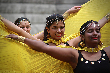 INDIANAPOLIS, IN/USA â MAY 2, 2018: Baile folklÃ³rico, literallyのeditorial素材