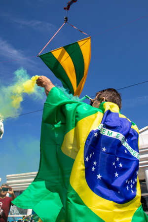 AraÃ§atuba, State of SÃ£o Paulo, Brazil, October 2018 - Brazilians in patriotic manifestation - Cult of the colors of the Brazilian flag - Brazilian independence green and yellowのeditorial素材