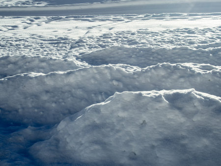 Light and colour effects in the fresh snow