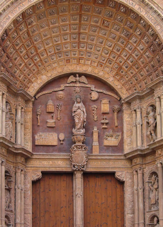 Gate of Palma Cathedral with ornamentsのeditorial素材