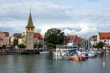 View of the old town and Mangturm of Lindauのeditorial素材