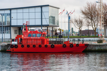 Helsingborg Sweden - November 12. 2017: Red Swedish Pilot boat in portのeditorial素材