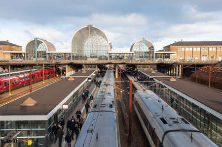 Hoje Taastrup Denmark - February 27. 2018: People waiting for the traIn at Hoje Taastrup train stationのeditorial素材
