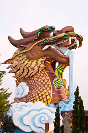 dragon head in chinese templeの写真素材